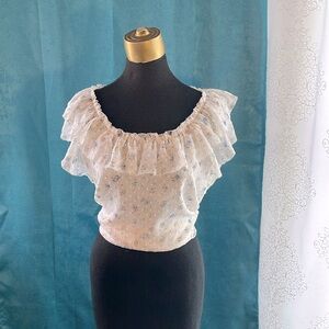 Ditsy floral, flutter sleeve blouse.